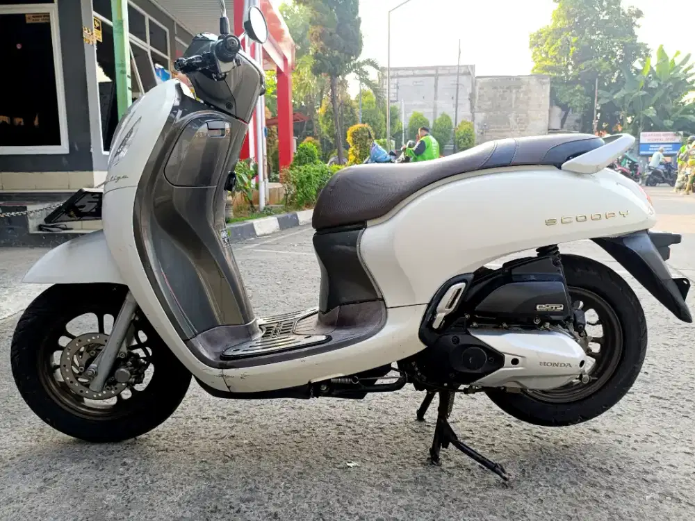 Honda Scoopy Prestige 2022 CBS ISS Keyless Mulus