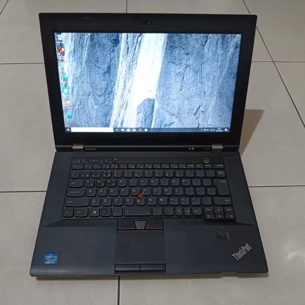 Laptop Lenovo Thinkpad L430 Intel Core i5  Ram : 4 GB
- HDD : 320 GB