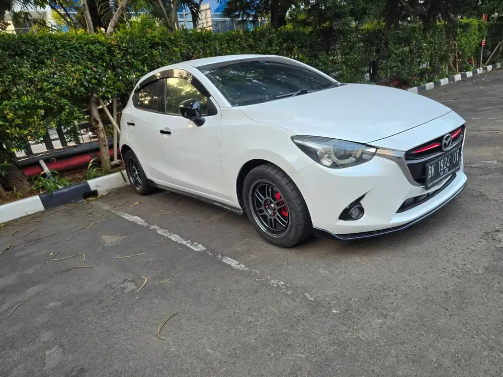 Mazda 2 GT Skyactive 2015