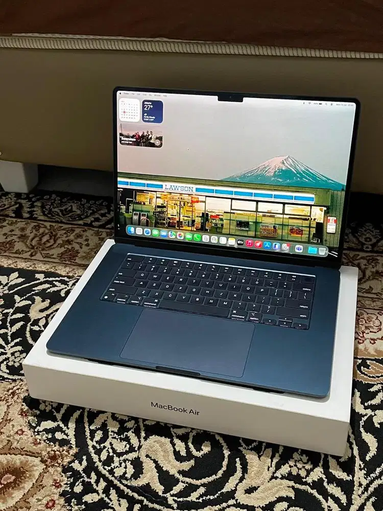 Macbook Air M3 15 inch 2024 8/256 GB 8C CPU - 10C GPU