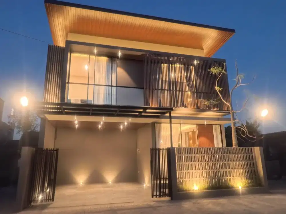 Dijual rumah mewah purwomartani