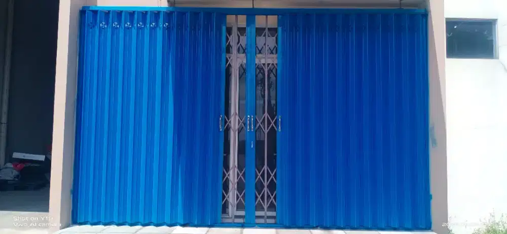 pintu harmonika
