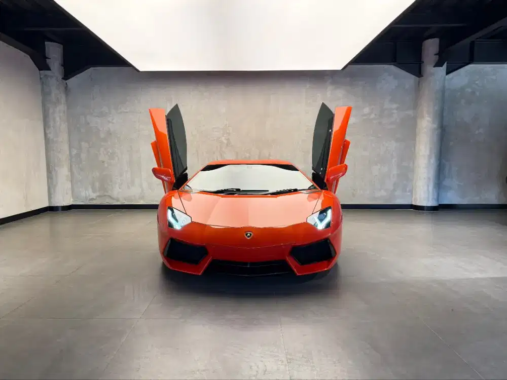 Lamborghini Aventador LP 700-4 6.5L 2012