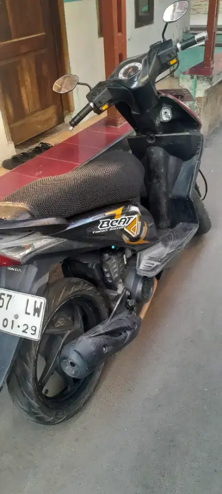 Jual motor Beat Karbu hitam