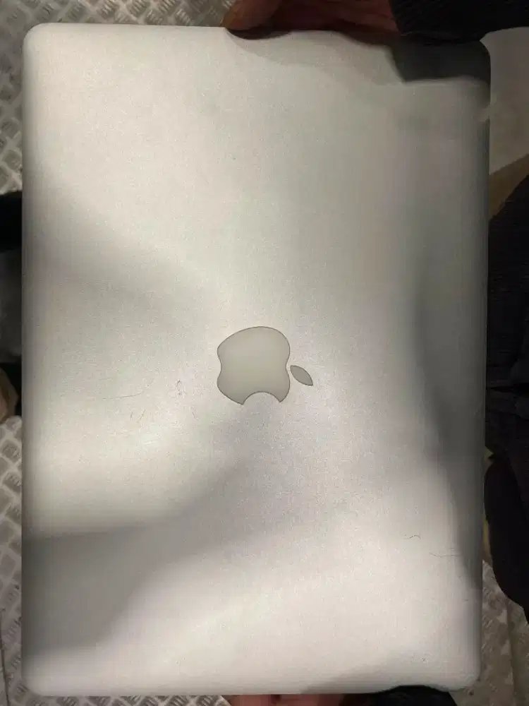 MACBOOK 2012 Bekas