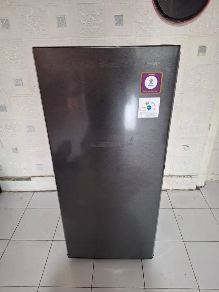 SHARP Freezer FJ-M186