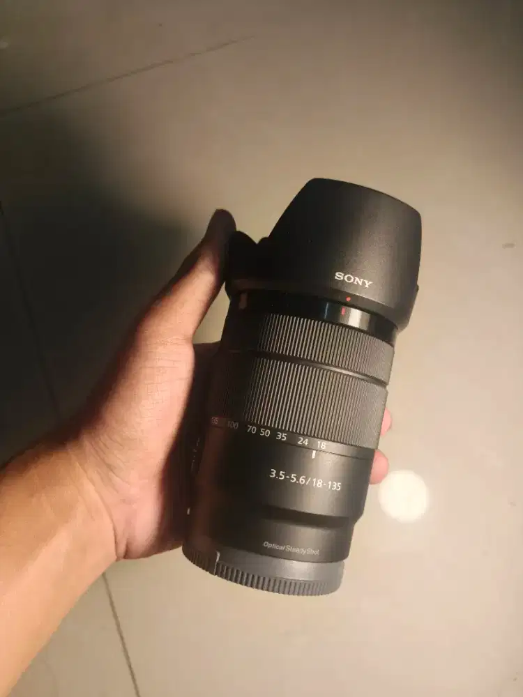 Lensa Sony E 18-135mm F 3.5-5.60ss
