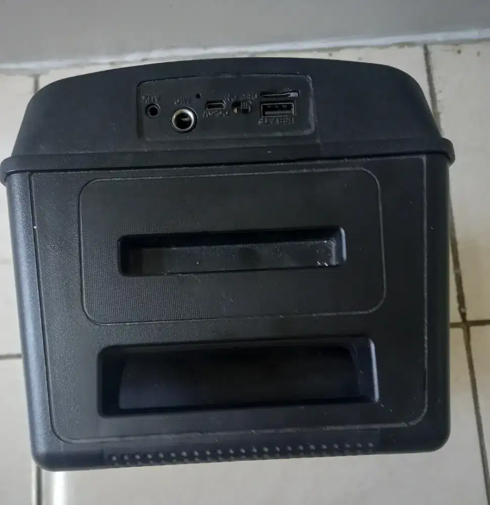 Speaker karaoke blootooth merk ROBOT RB 300
