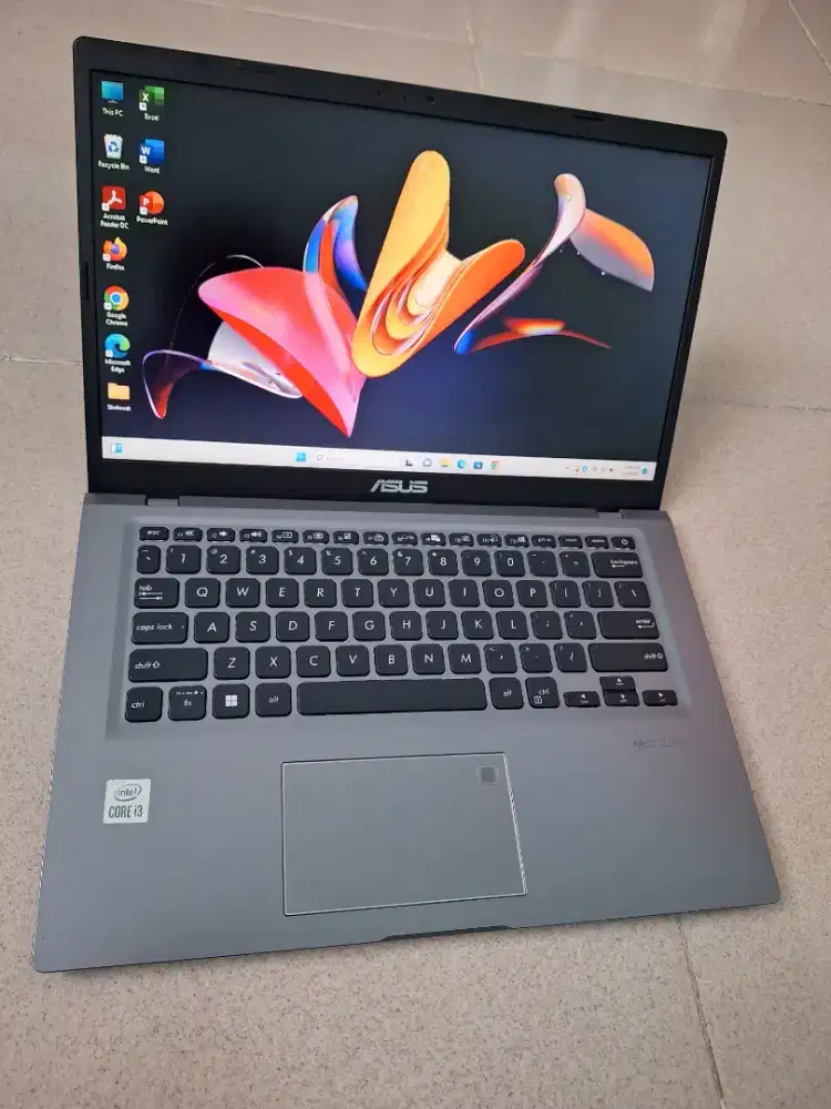 Bismillah di jual laptop asus vivobook slim core i3gen10 siap pakai
