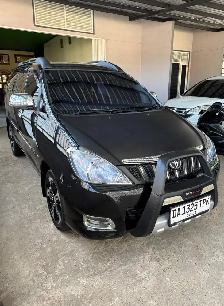 Dijual Toyota Kijang innova Manual