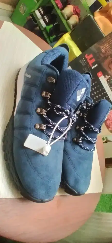 Jual cepat aja sepatu anti air colombia