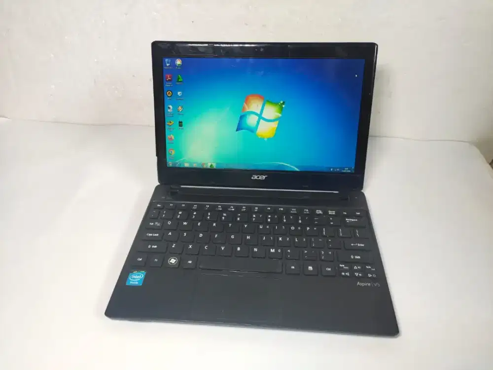 B945 acer v5-131 cpu 1007U ram 2GB hdd 320GB ada ws samar