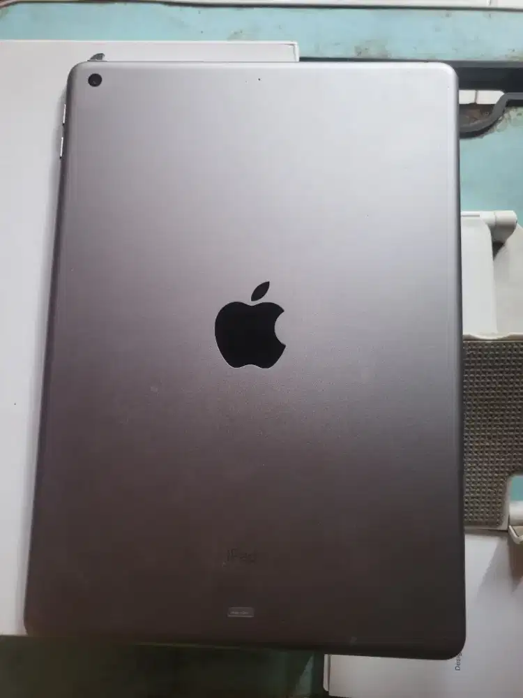 Ipad gen 6 32gb ibox wifi only fullset mulus normal semua no minus