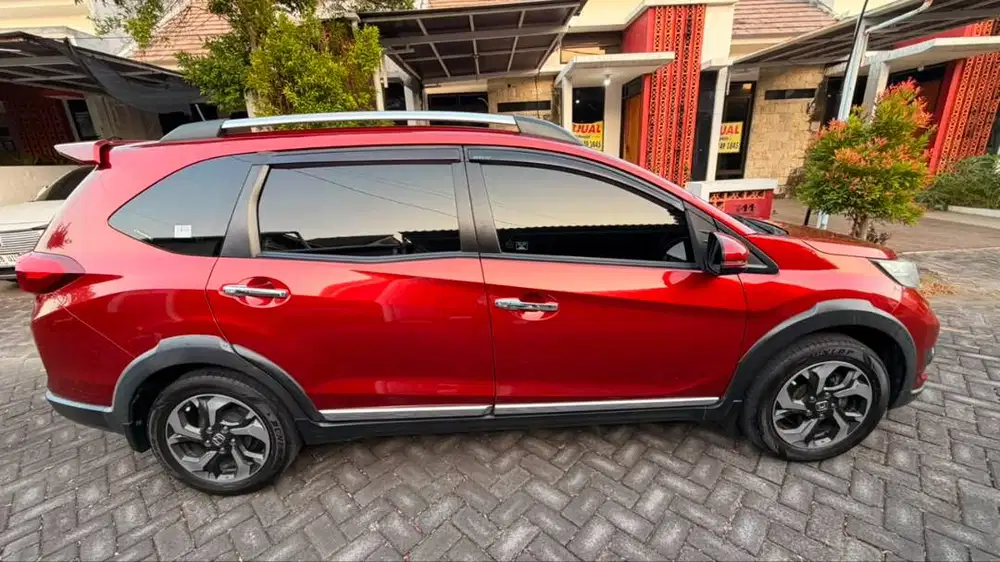 Honda BR-V 2016 Manual Warna Merah