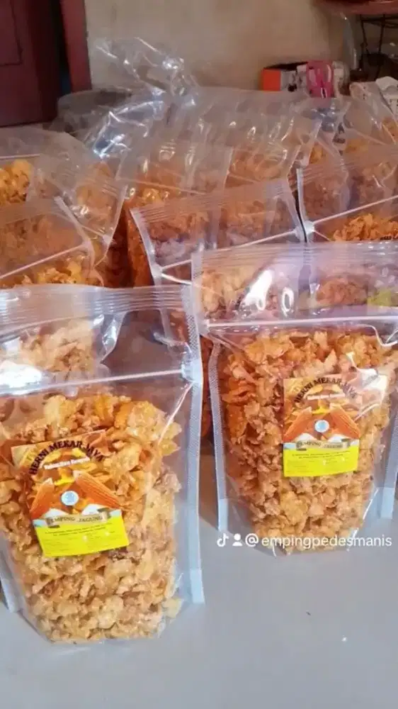 Emping jagung pedes manis