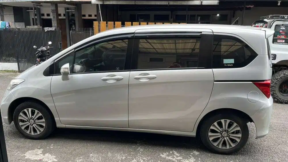 Honda Freed 2013 Bensin
