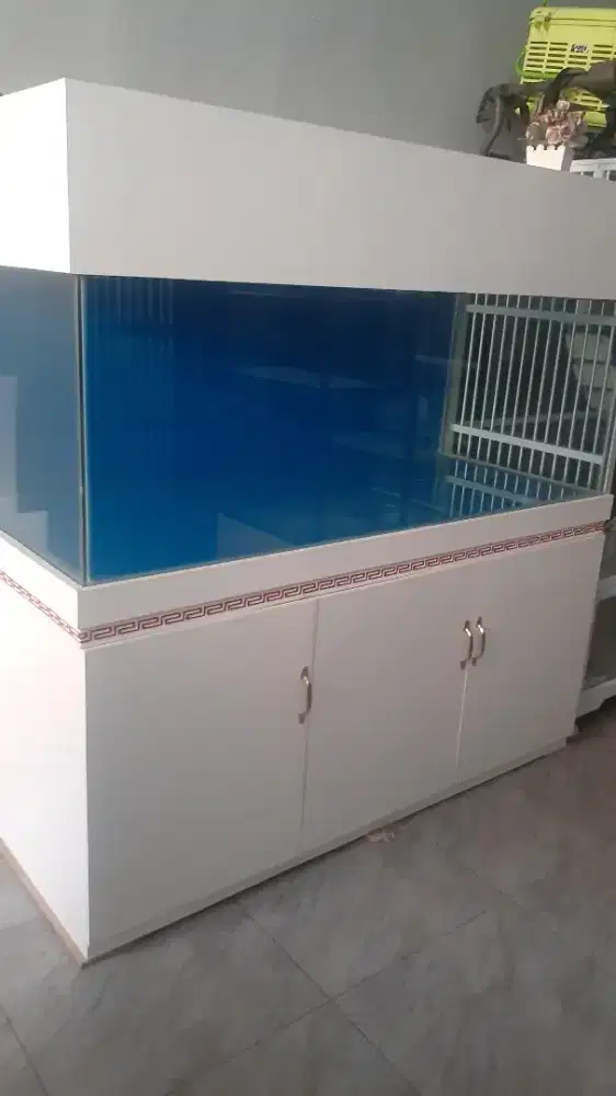 Kabinet aquarium hias