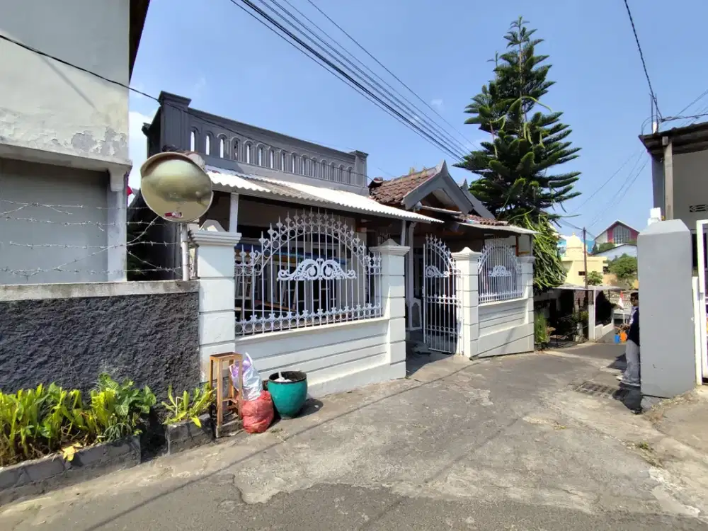 Kos Aktif 11 Kamar Lokasi Premium Kota Batu Dijual
