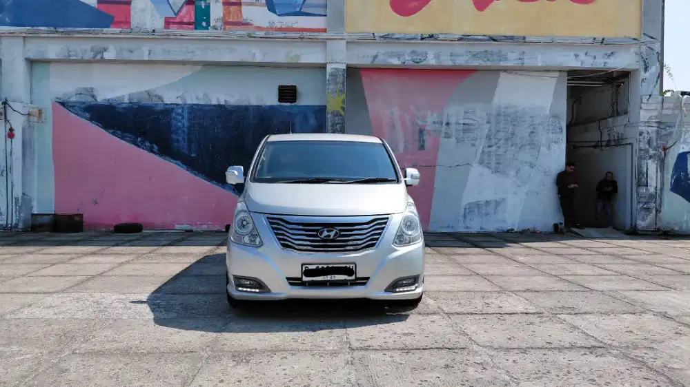 Hyundai H-1 2.5 XG Diesel AT 2014