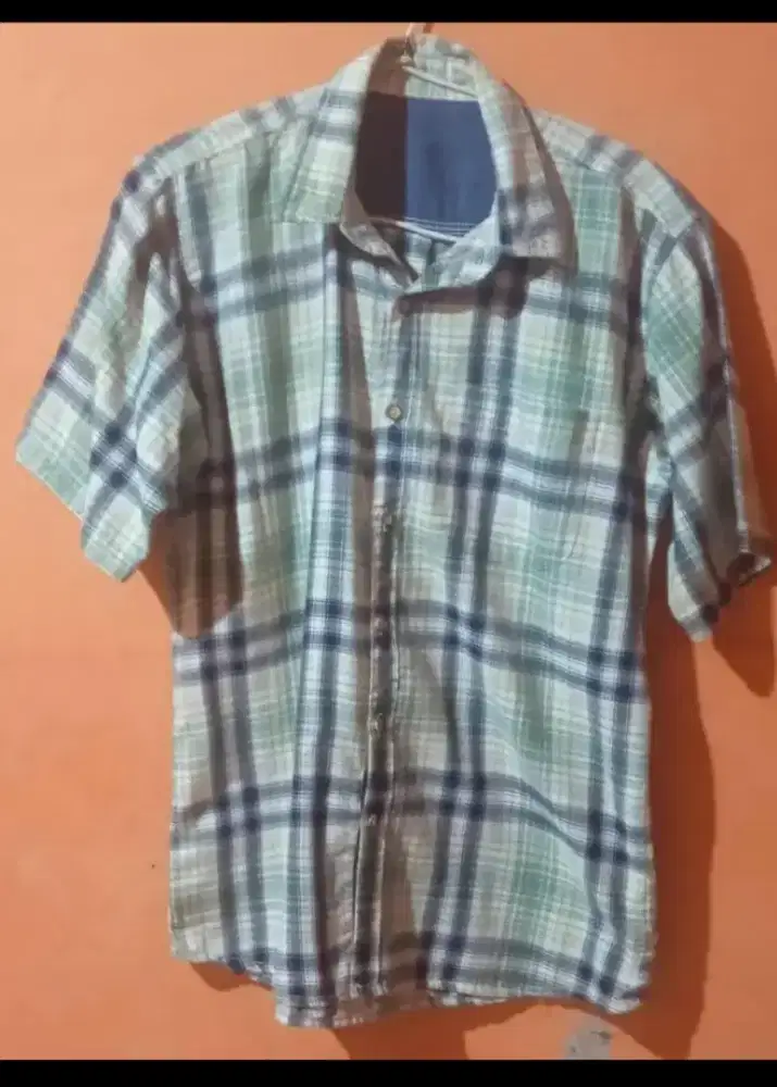 Kemeja Lengan Pendek