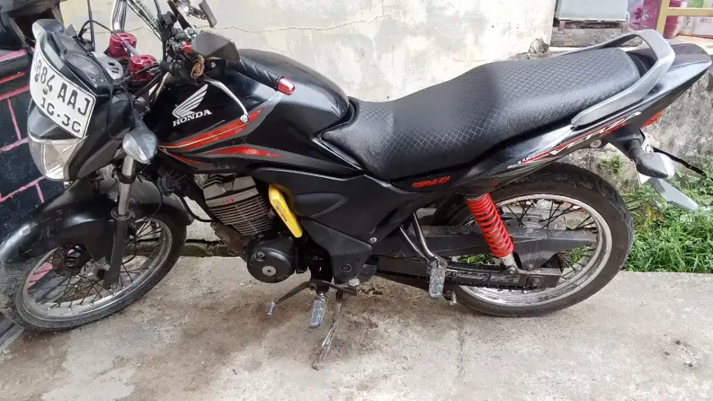 di jual motor bekas honda perza thun 2014