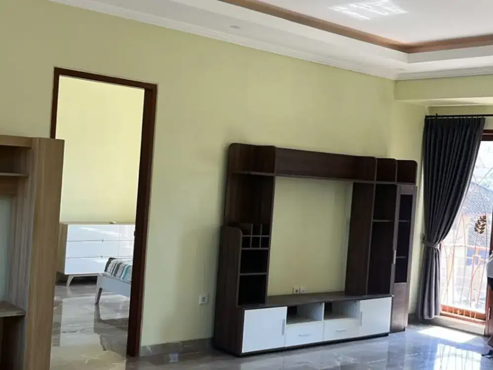 Rumah Tinggal Mewah & Nyaman 2 Lantai di Lokasi Strategis – Rp 3,5 Miliar