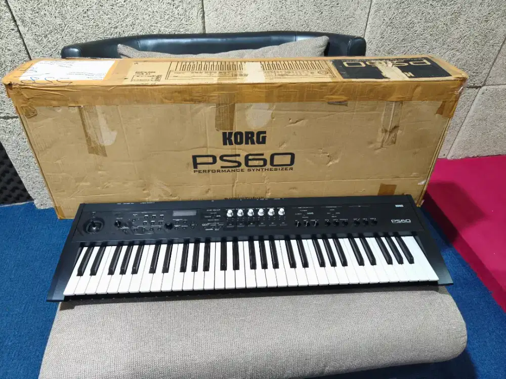 KORG PS60 Keyboard Synthesizer