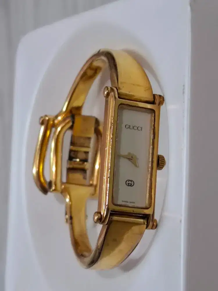 Jam tangan Gucci authentic gold plated (year 2002)