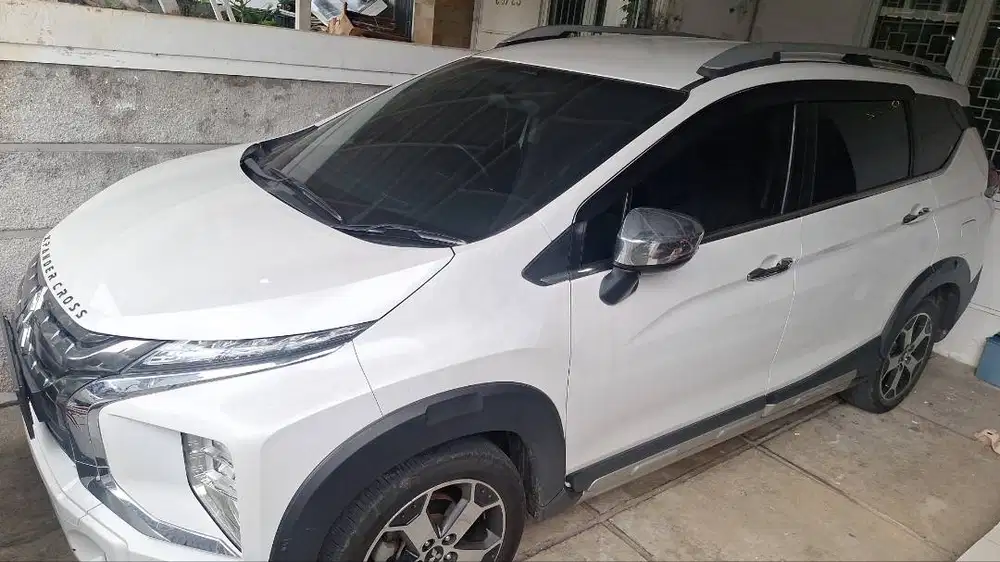 Xpander Cross Premium 2021 Putih