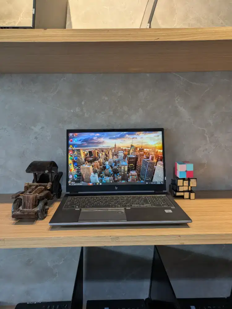 LAPTOP HP ZU FURY 15