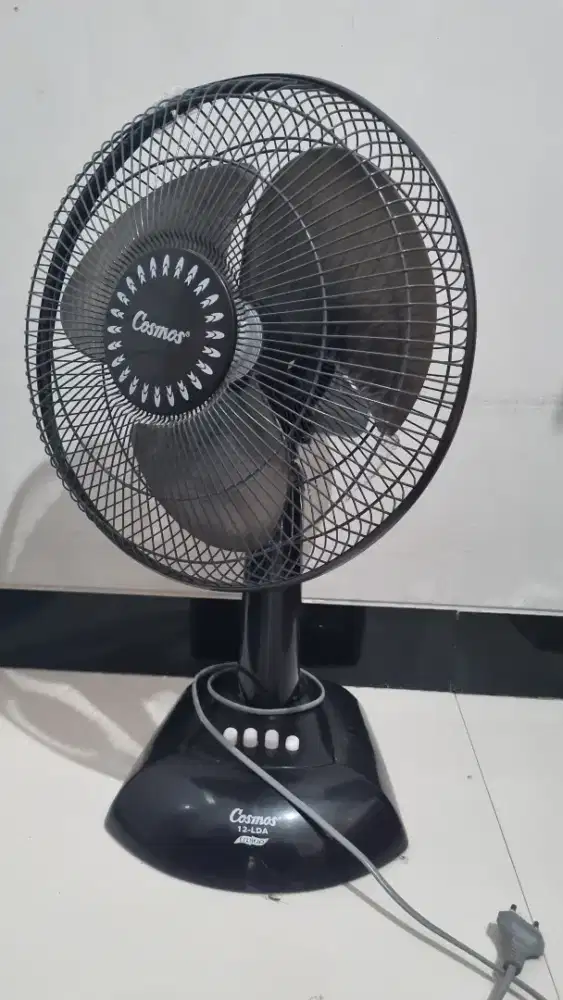 Kipas Cosmos Hitam 12LDA
