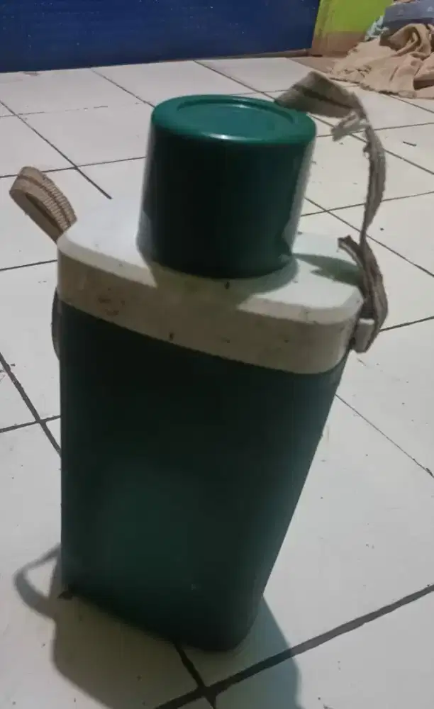tempat minum jadul vintage