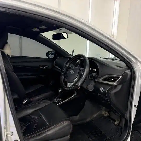 Toyota Yaris 1.5 S TRD at 2019 Silver (Pemakaian Istri Terawat)