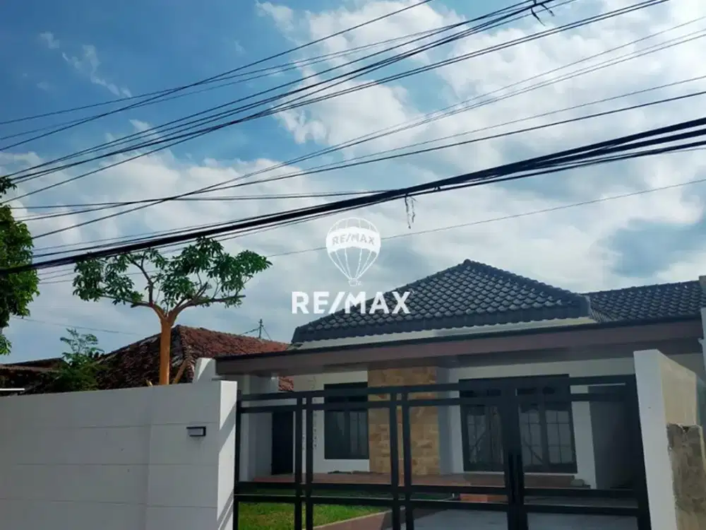 DIJUAL!! RUMAH EXCLUSIVE MODERN STYILSH SIAP HUNI, SINGOTRUNAN - BANYUWANGI