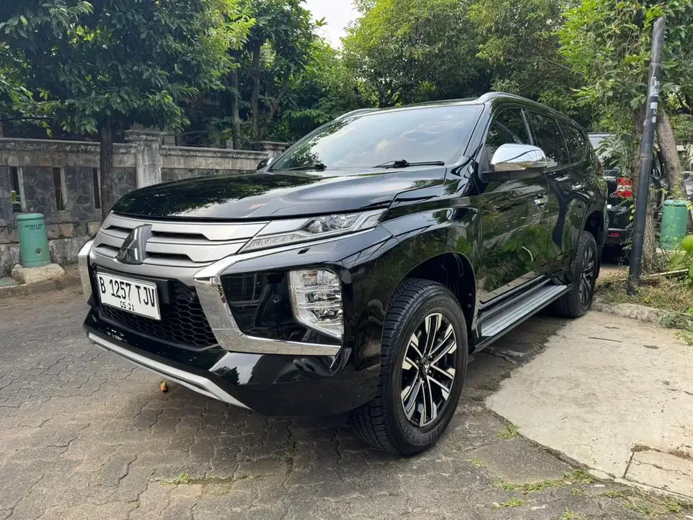 Pajero Dakar 4x2 Hitam 2021