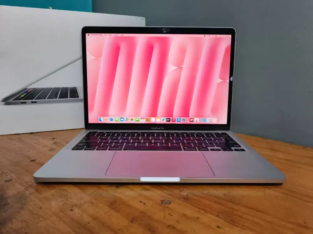 Macbook Pro 2020 i5 RAM 8GB SSD 500GB Touchbar Silver Fullset