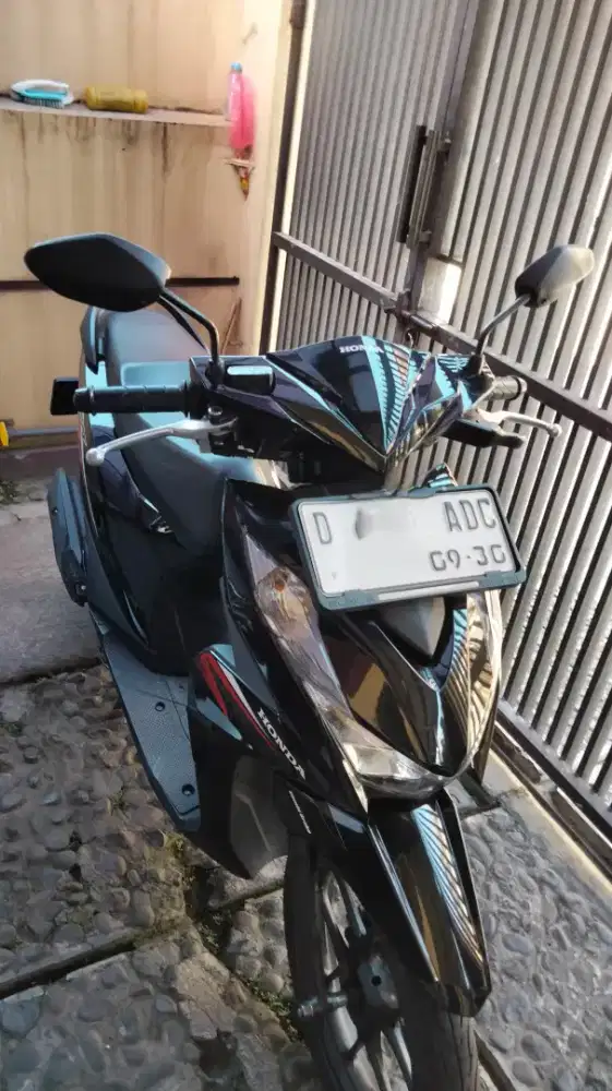 Jual Honda Beat Tahun 2020 warna hitam.