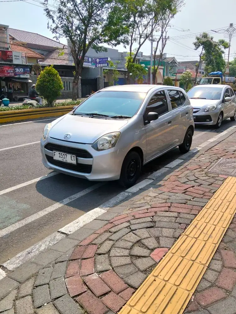 Daihatsu Ayla Manual [2015]