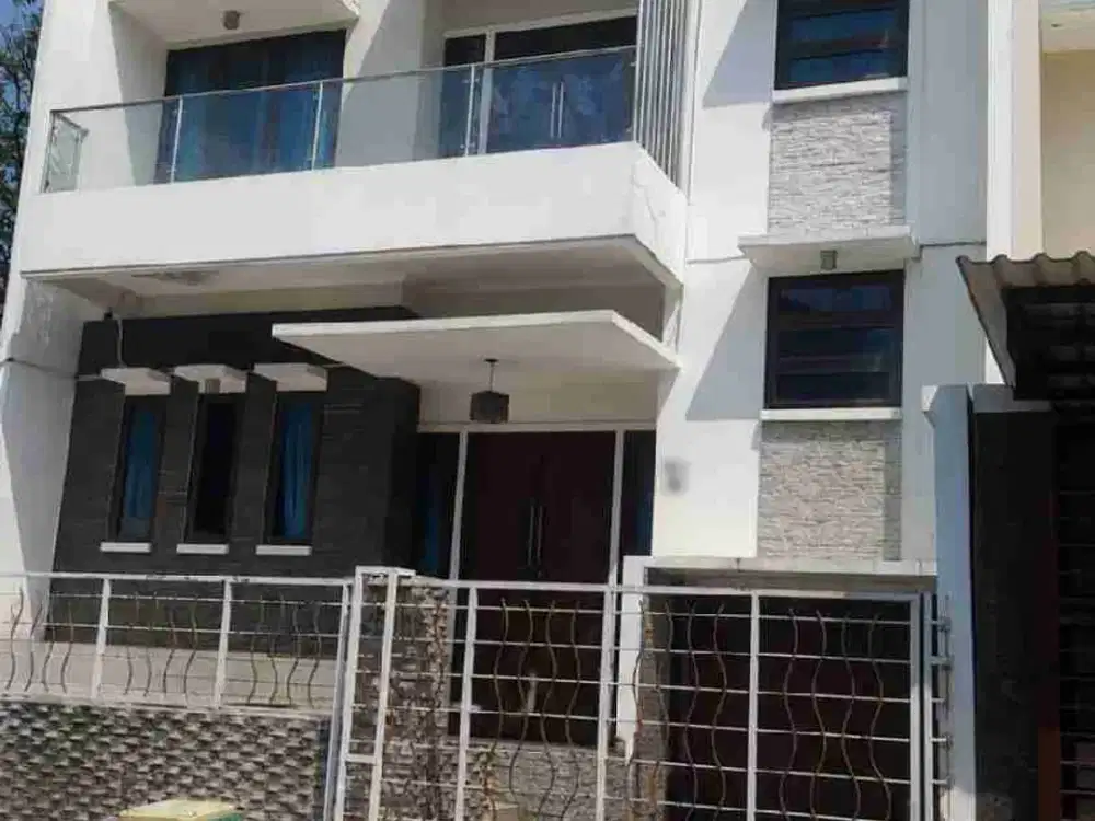 Di sewakan rumah semi furnished di cluster favorite, bebas banjir. CitraGran Cibubur.