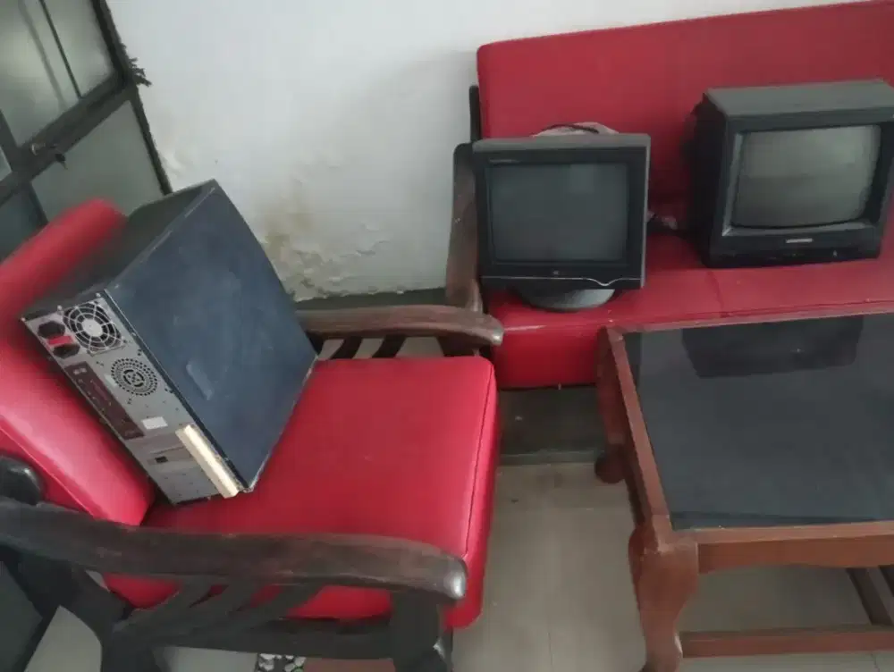 Dijual murah CPU  HD cap besar tv monitor & tv kondisi bagus