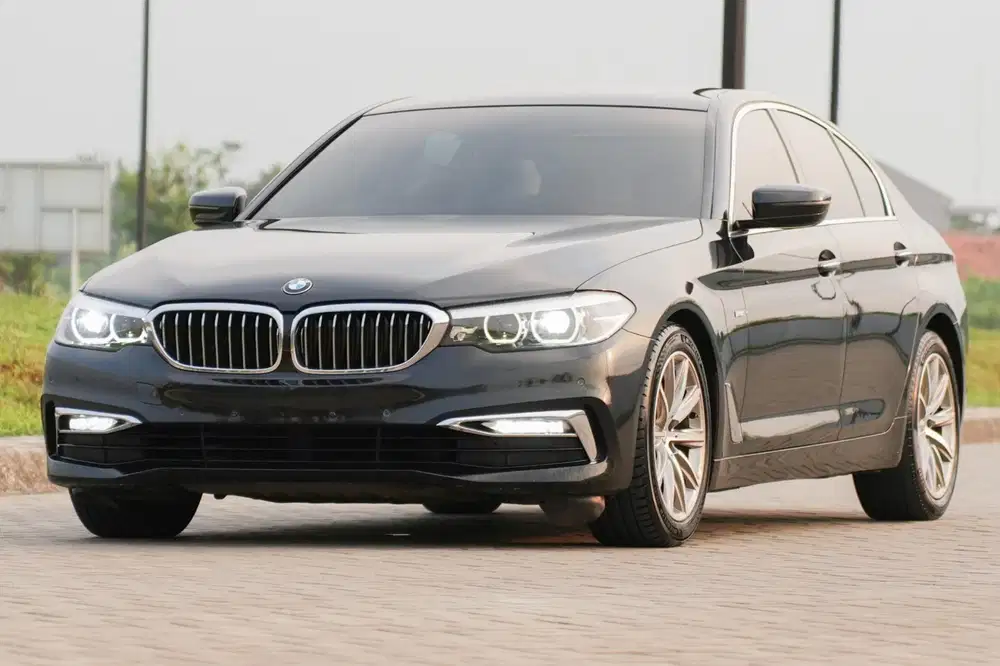 BMW 520i Luxury 2019 (G30)