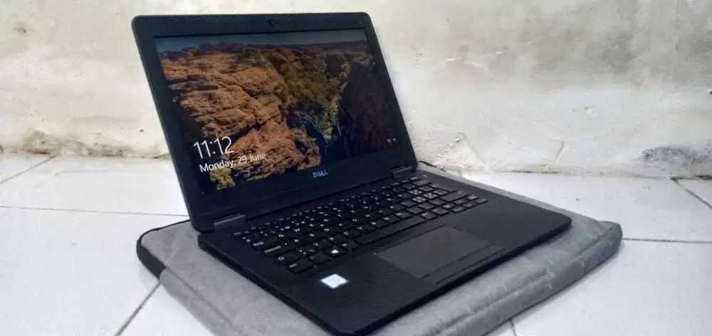 Laptop Dell Latitude E7270, Core i7 Gen 6, RAM 8GB SSD 256GB, NORMAL