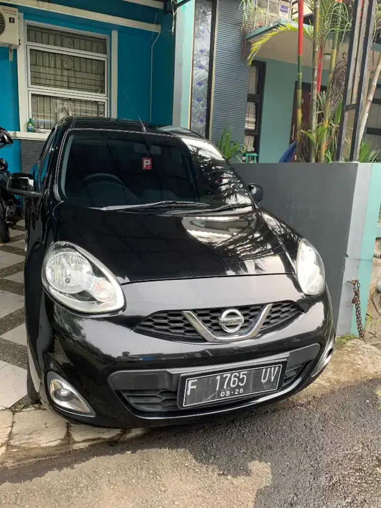 March 1.2L M/T 2015 Nissan