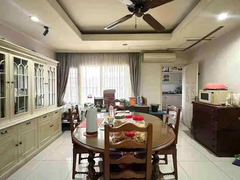 DIJUAL CEPAT CONDOMINIUM SEMI FURNISH JAKARTA SELATAN GALLERIA COURT