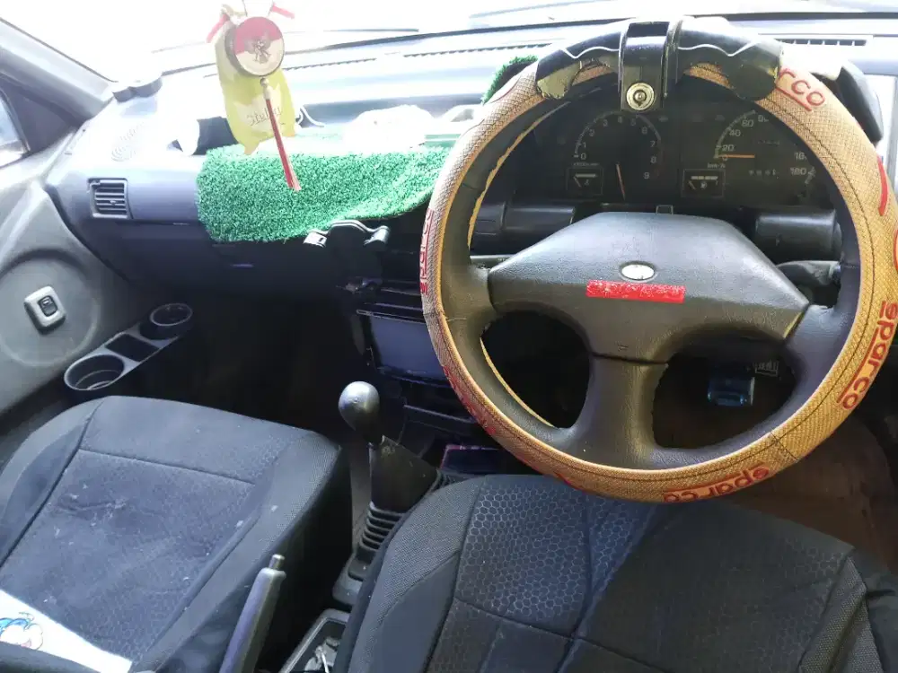 Daihatsu Sedan 1300cc