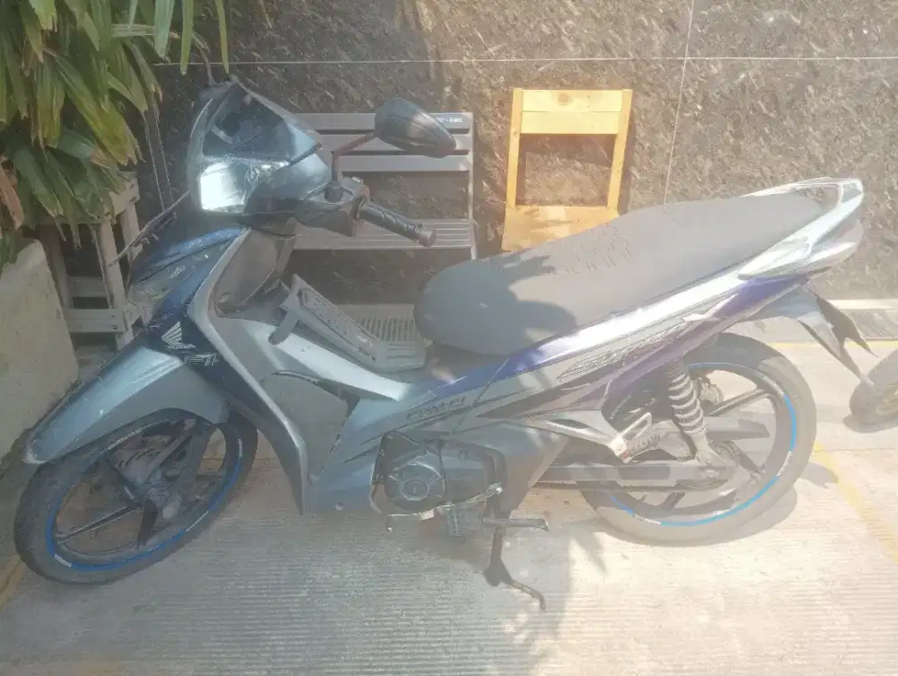 Jual Motor Honda Supra X Helm in FI 125cc,Tahun 2011.