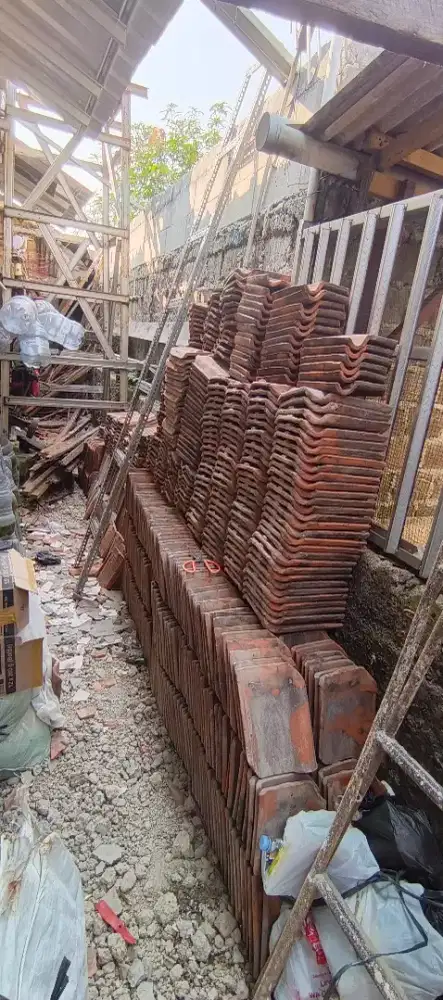 Genteng tanah liat padi super bekas renov