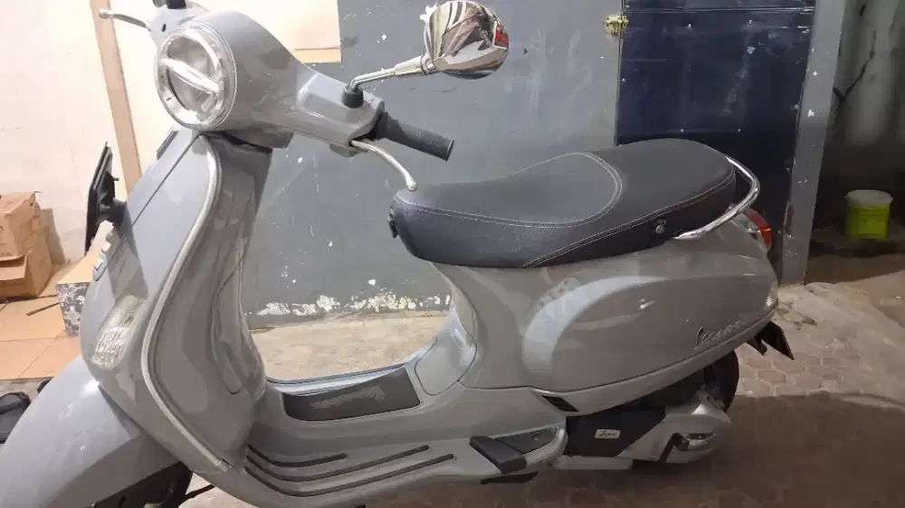 DIJUAL VESPA LX 125 IGET 2024