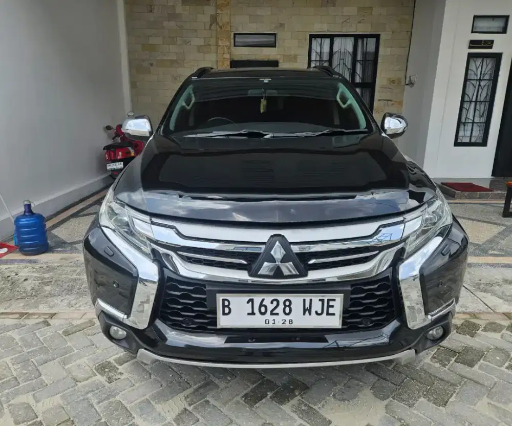 Pajero Dakar Black Piano