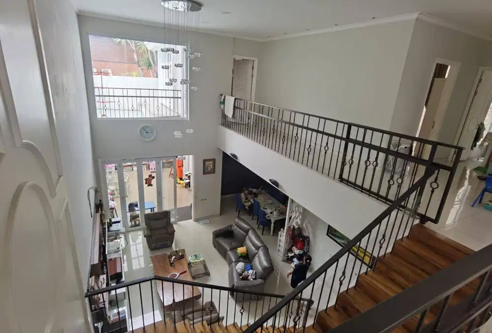Dijual Rumah Siap Huni di Setraduta Bandung